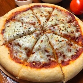 Classic Margherita Pizza