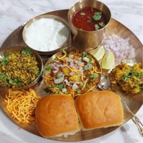 Dahi Misal Pav